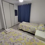 Apartment Castle Harbour 2 *