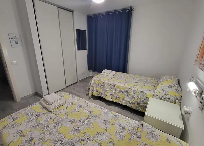 公寓 Castle Harbour 2 *